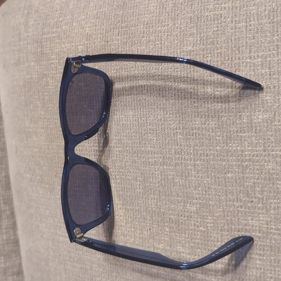 Ray Ban Wayfarer Blue sunglasses - Picture 3 of 8
